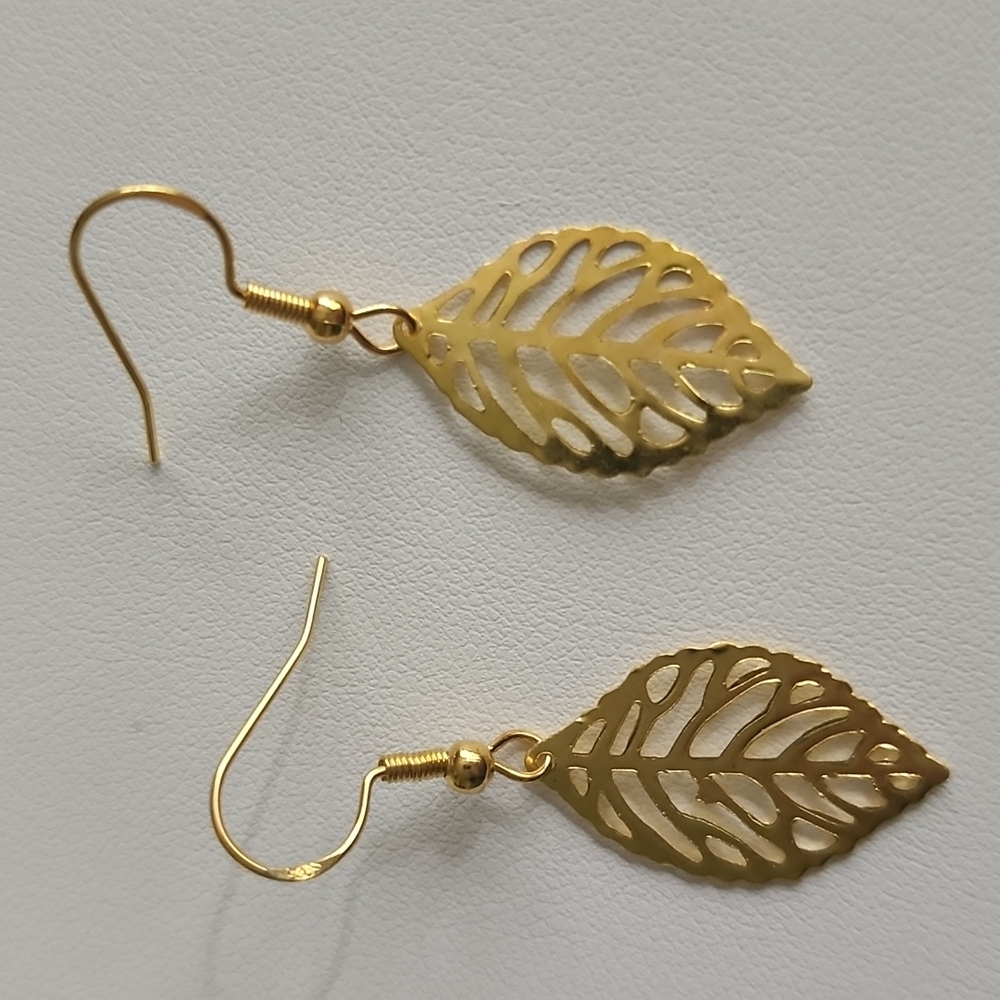 Gold Leaf Dangle Earrings Lightweight 925 sterling Post - Picture 2 of 6